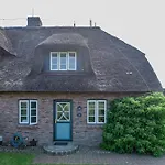 Ferienhaus Reetdachhaus *