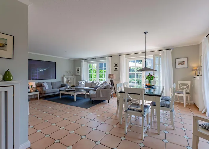 Reetdachhaus Semesterbostad *