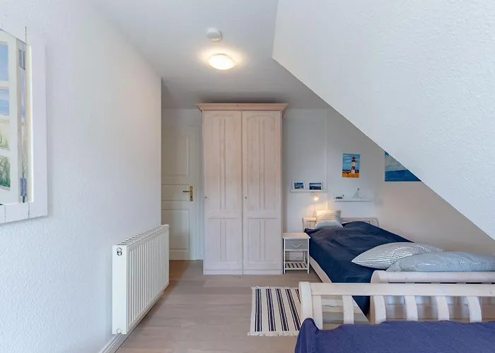 Semesterbostad Reetdachhaus