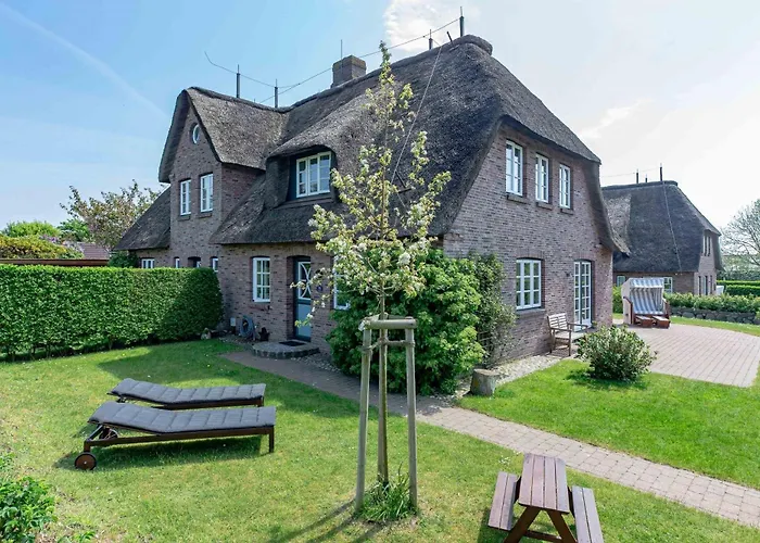 Semesterbostad Reetdachhaus *